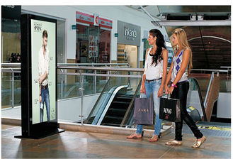 55 Inch P2.5 Floor Standing LED Advertising Player